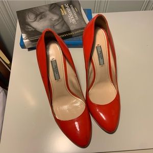 Vernice Prada Red Pumps